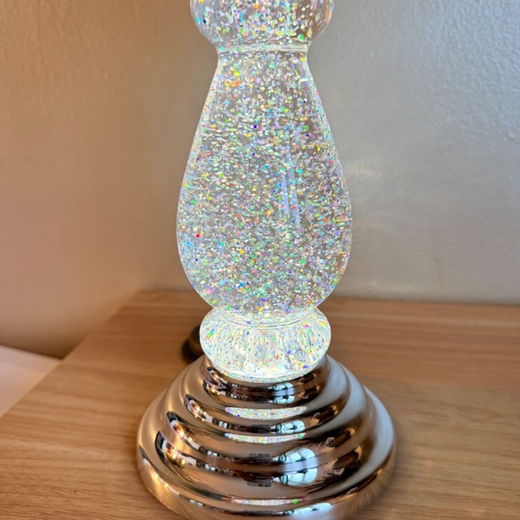 🪩🪩🪩Prop Photo Shimmering Silver LED Holder - (stand only) - Picture 8 of 8
